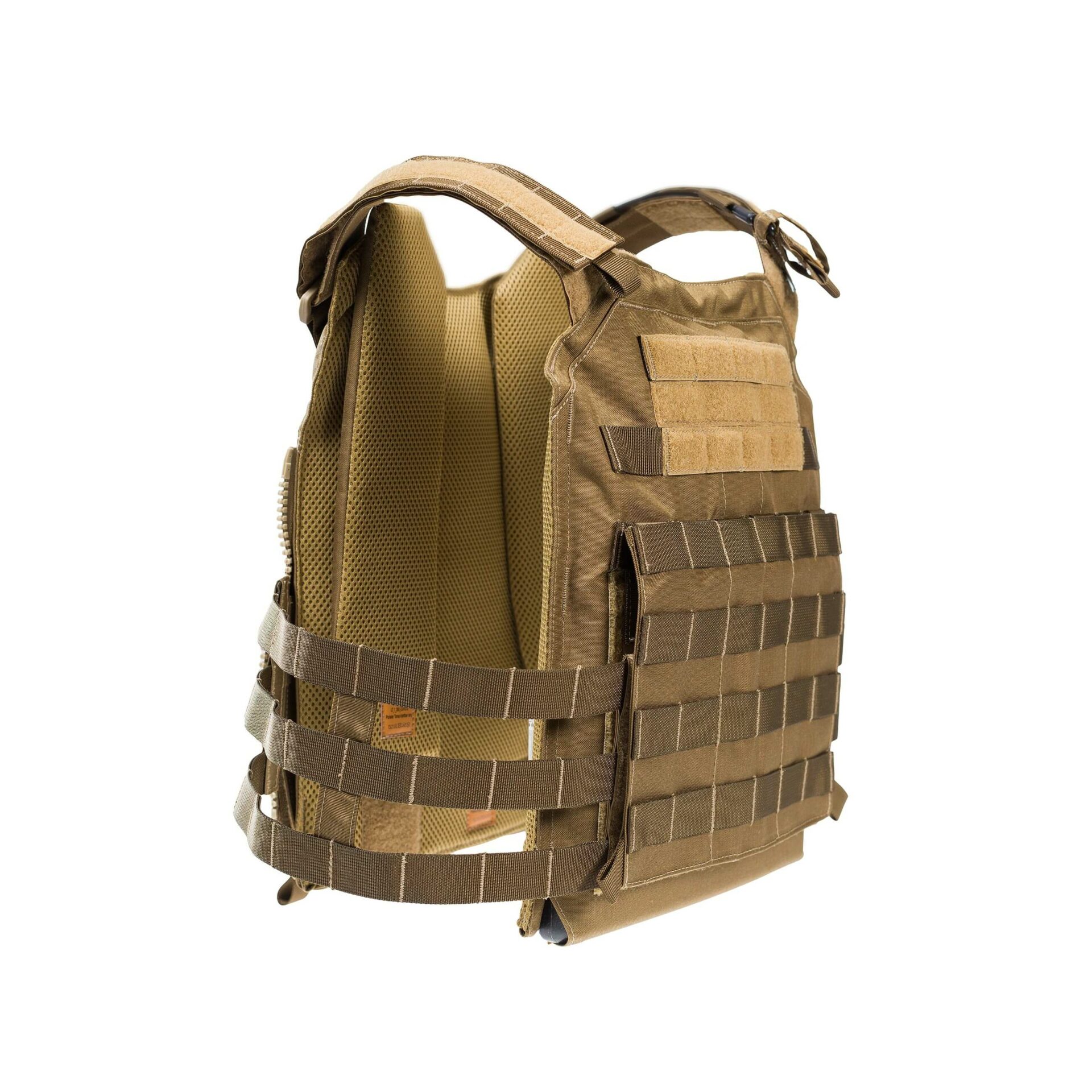 lindnerhof-lt025_v_a2-platecarrier-coyote-hero